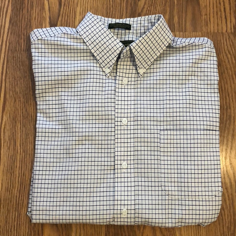 Croft & Barrow black, gray, white short sleeve button down shirt